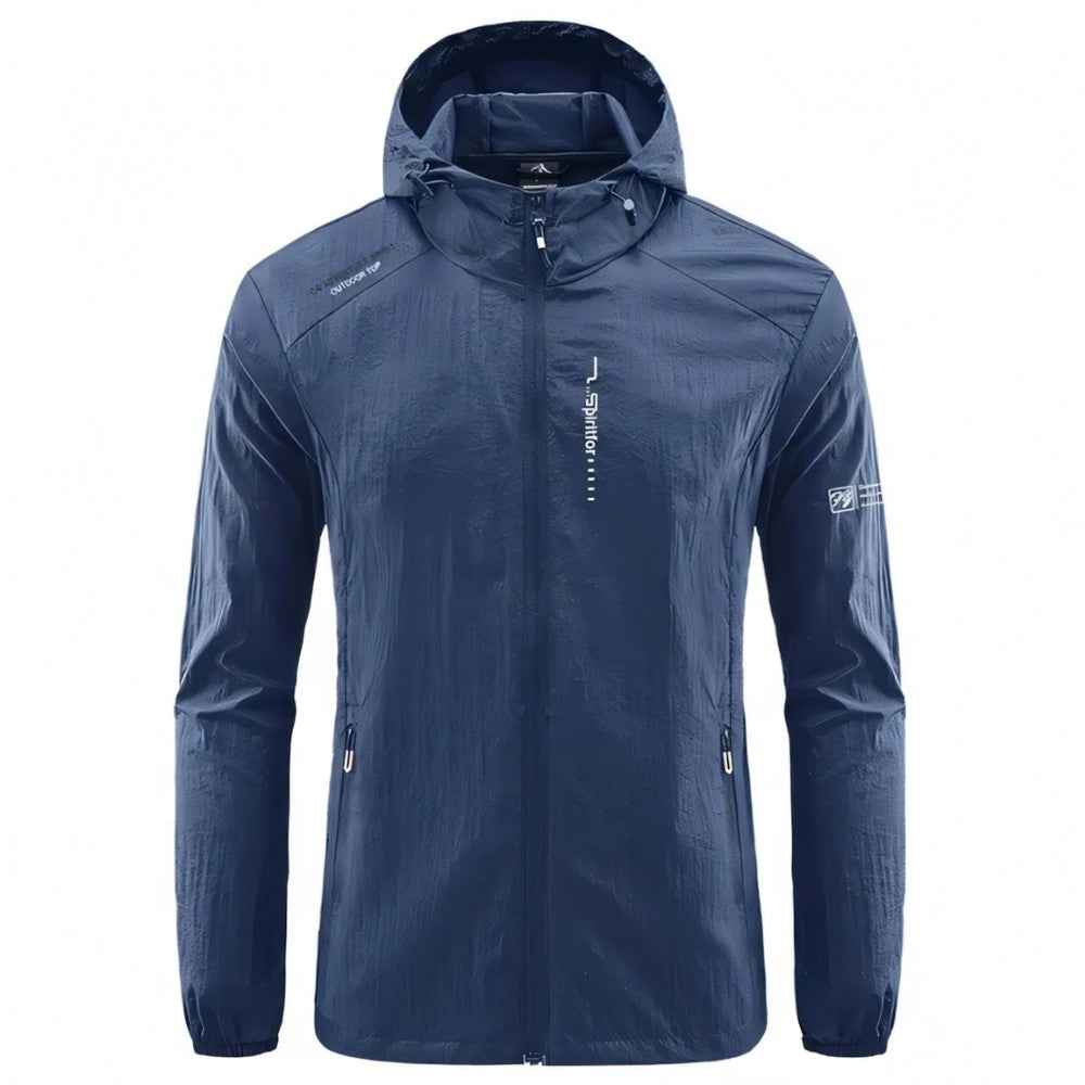 Veste bleue avec capuche, déperlante, légère et respirante.