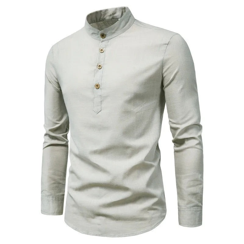Chemise gris à col montant, gros plan