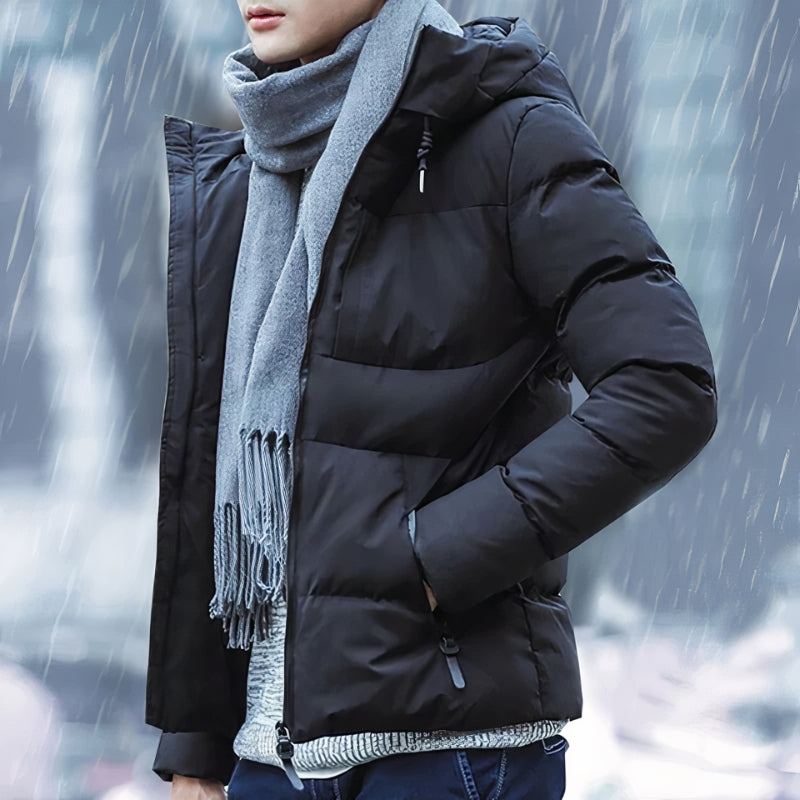 Veste d'hiver noire détachable sur un modèle
