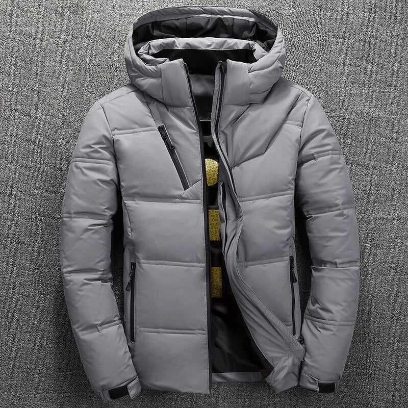 Veste d'hiver gris clair avec capuche amovible gros plan