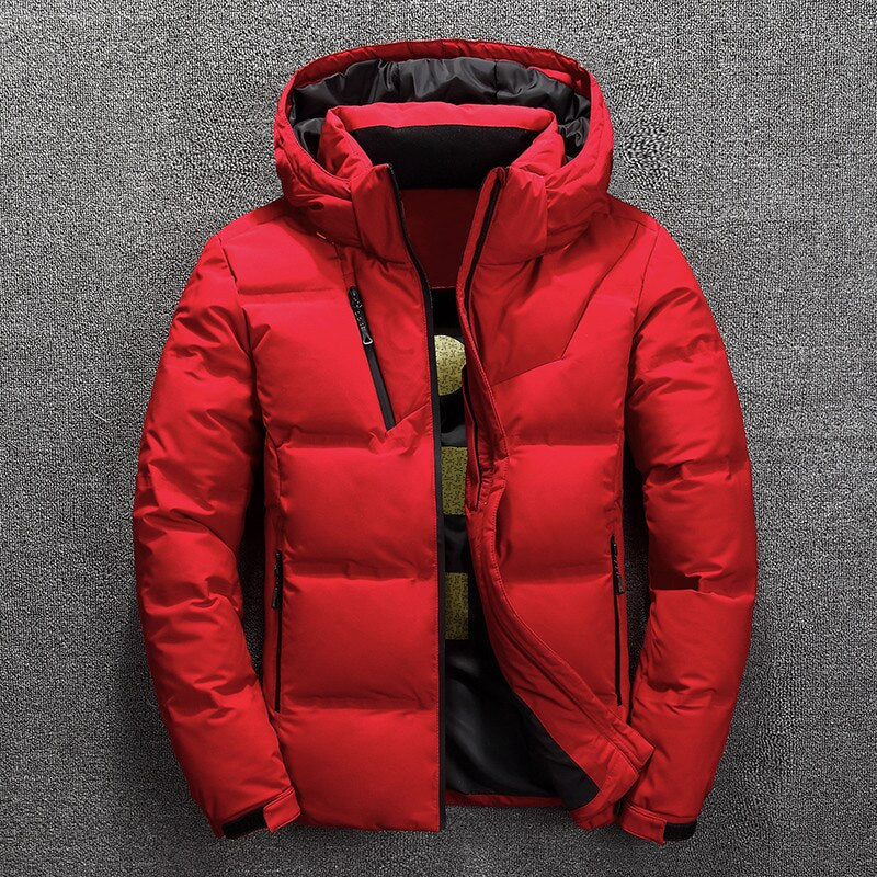 Veste d'hiver rouge avec capuche amovible gros plan