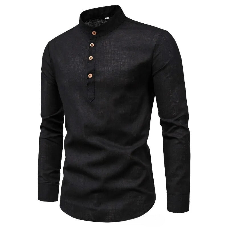 Chemise noir à col montant, gros plan