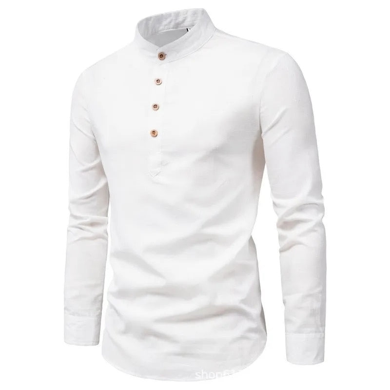 Chemise blanc à col montant, gros plan
