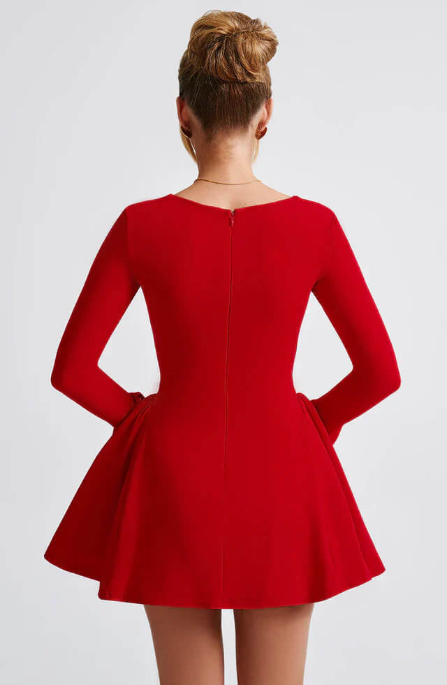 Lexi – Robe courte élégante à manches longues