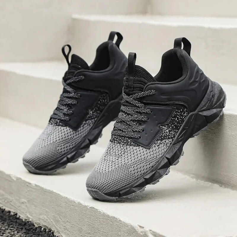 Chaussures à lacets gris noir 
