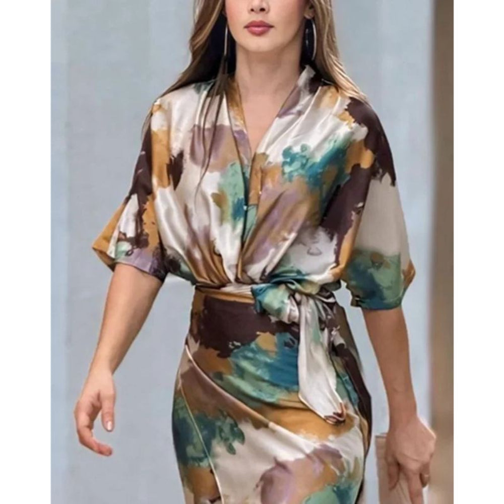 Élégante robe midi enveloppante en satin avec imprimé Tie-Dye